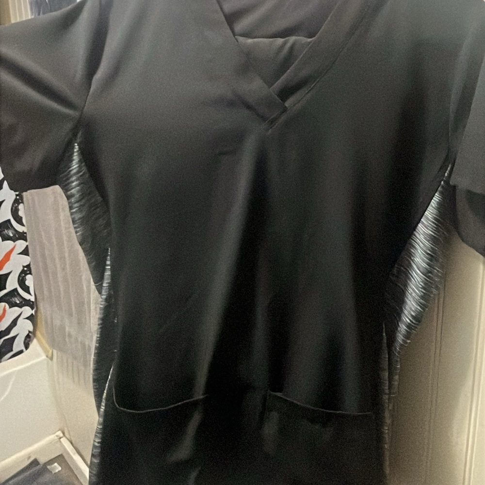 Black scrub set